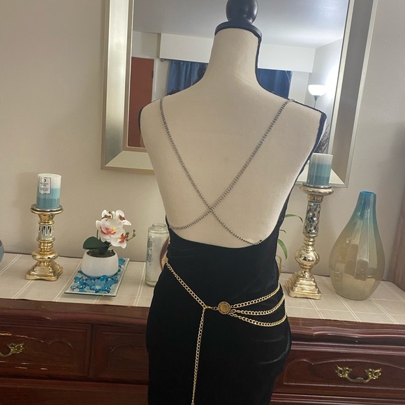 ☀️👗NWOT H&M sexy velvet dress straps in rhinestone chain crossed at back☀️ - Picture 3 of 11